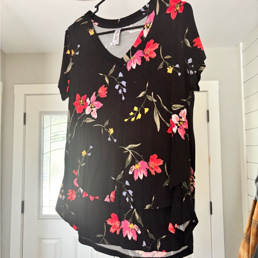 Floral V-Neck Latched Mama Nursing Top